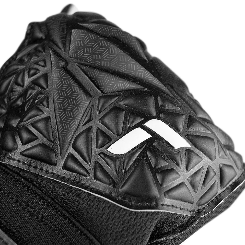 Reusch Attrakt Starter Solid Junior Goalkeeper Gloves, Black